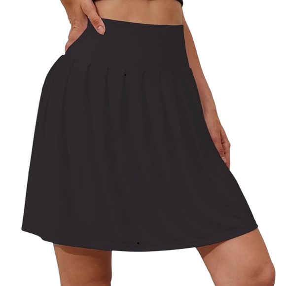 Sporty Black Women's Tennis or Golf Pleated Skirt w/ Built in Pocket Pants - Picture 1 of 10